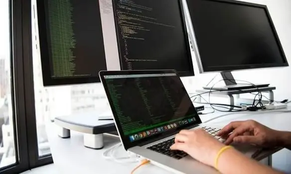  Figure 2. Programming computer applications from scratch.