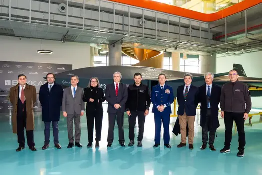 Portekiz Savunma Bakanı Melo'dan KIZILELMA'ya övgü